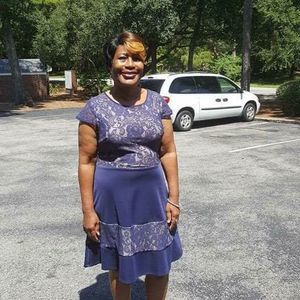 Meet your Posher, Gloria